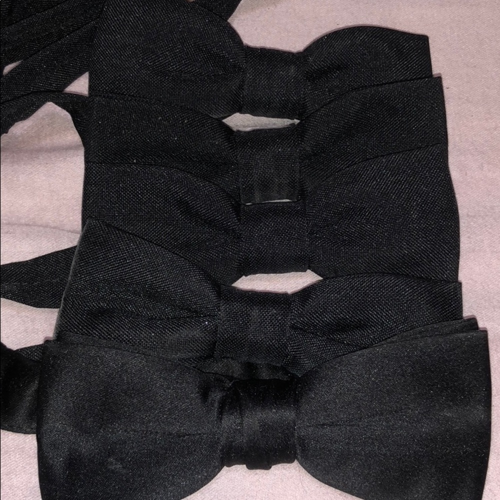 Men’s tuxedo bow ties